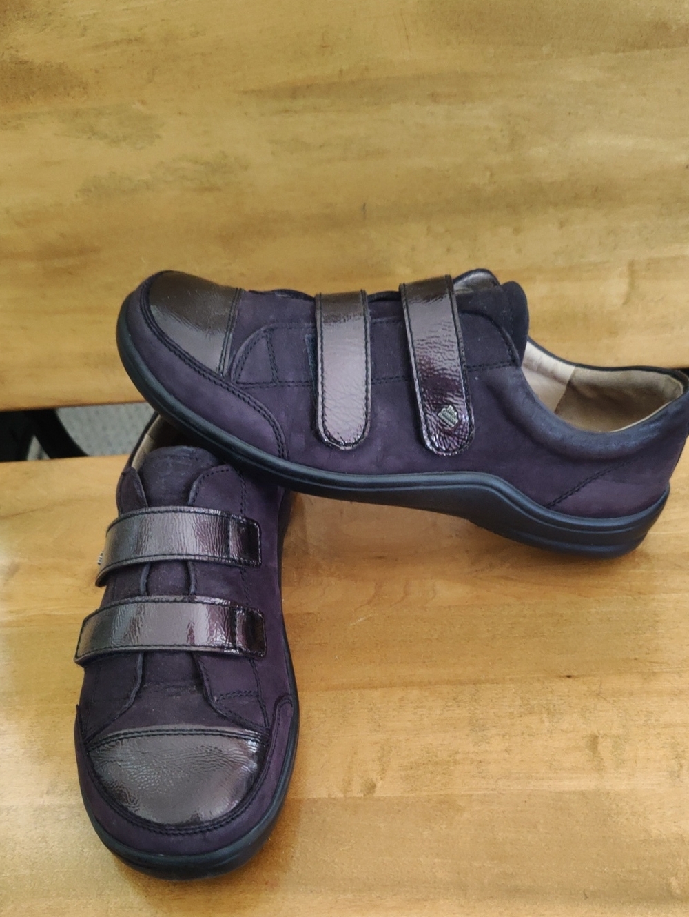 Comfort Finn Desenzano Orthopedic Walking Shoes Plum/Eggplant Colored Size 41